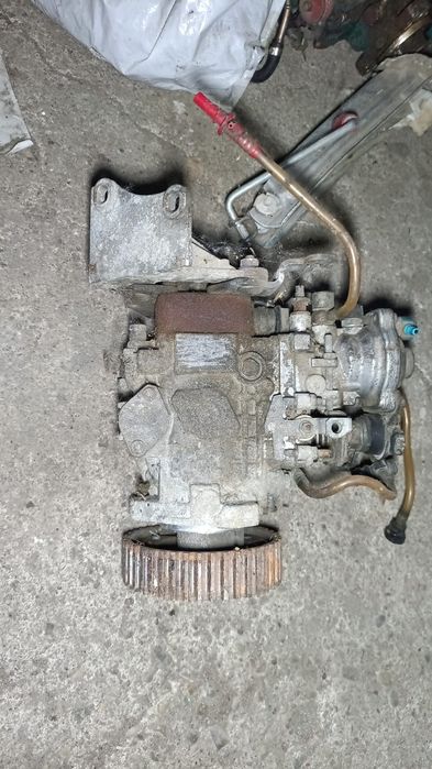 Pompa injectie Ford Transit 2.5 D