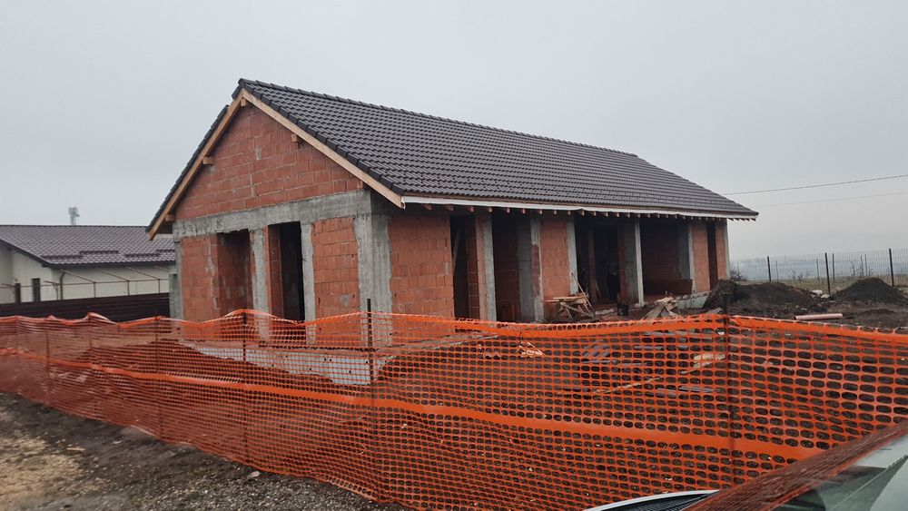 Construim la roșu in Brasov