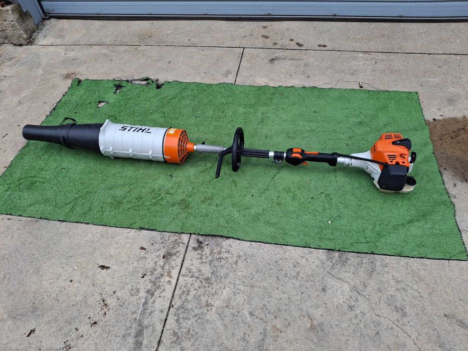 Комбиниран двигател Stihl KM94 RC с Приставка духалка