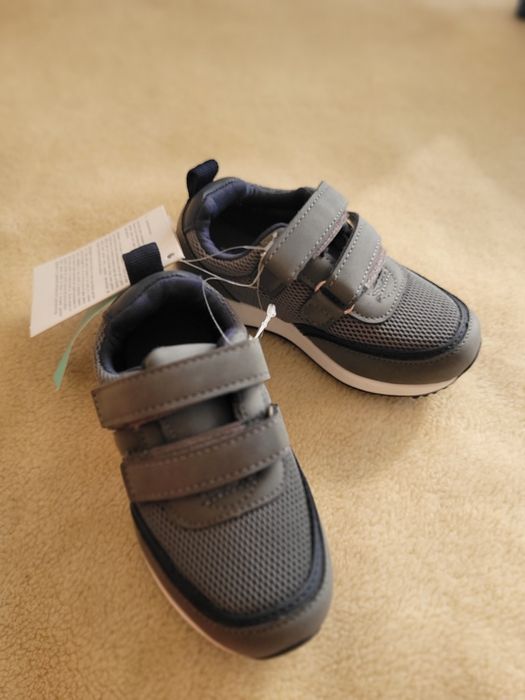 Adidasi copii  Noi gri masura 25 , nu Adidas