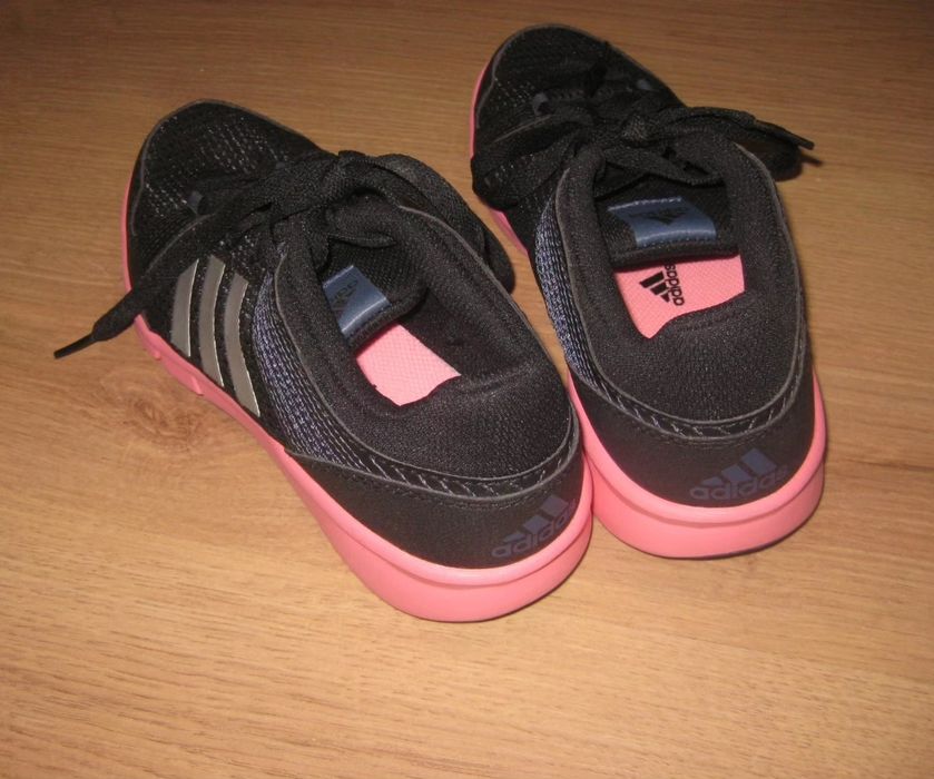 Adidas Niraya кроссовки новые абсолютно