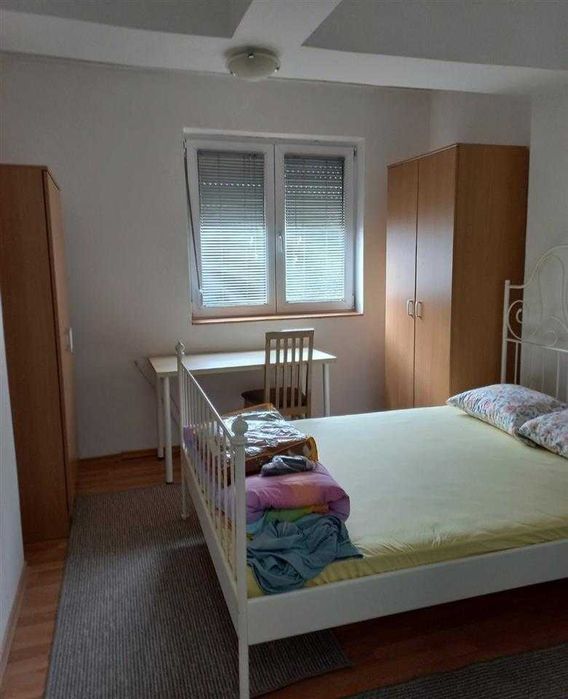 Дава се под наем Двустаен апартамент в Бургас, Изгрев - 57 кв.м за 204 € - Снимка #2