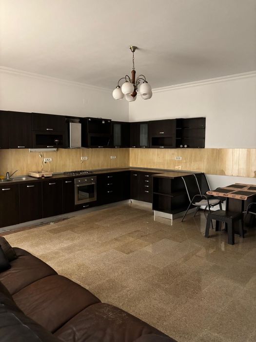 Inchiriem casa Tomis  2