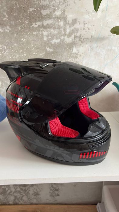 Продам мото шлем