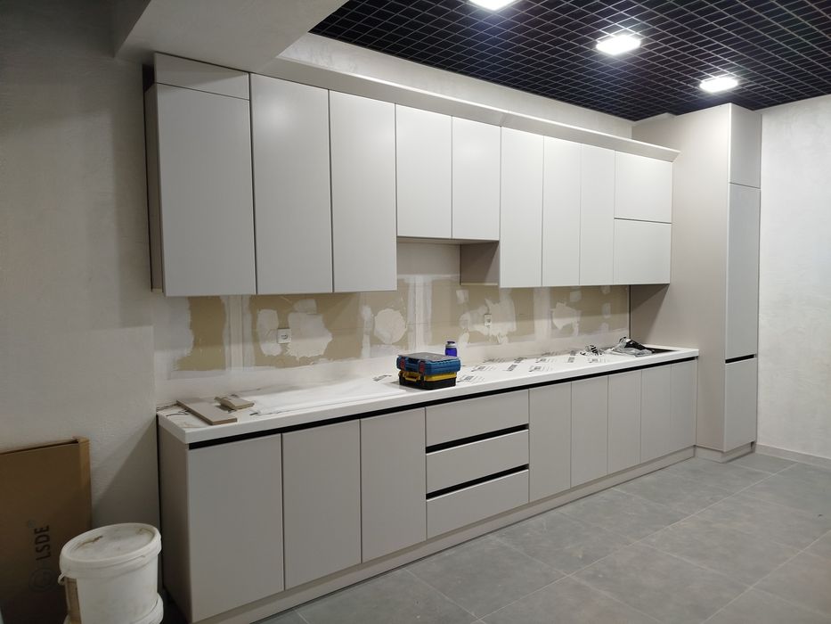 Мебель на заказ в основном кухни из МДФ, ДСП, под тв шкафы