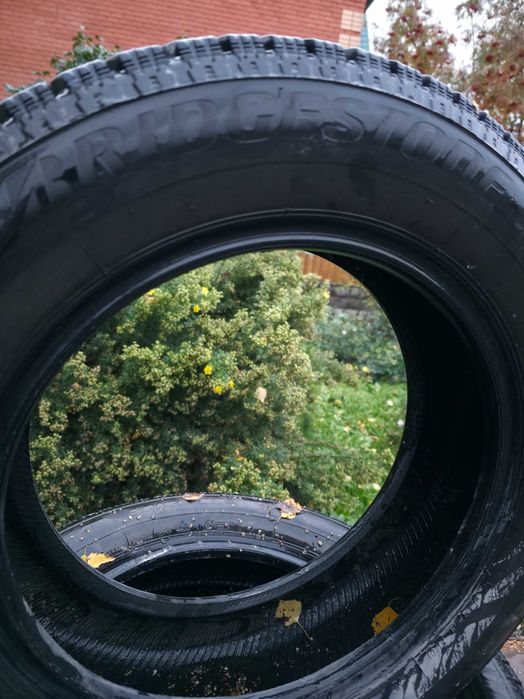 Продам зимние шины Bridgestone  Blizzak 185/65 R15