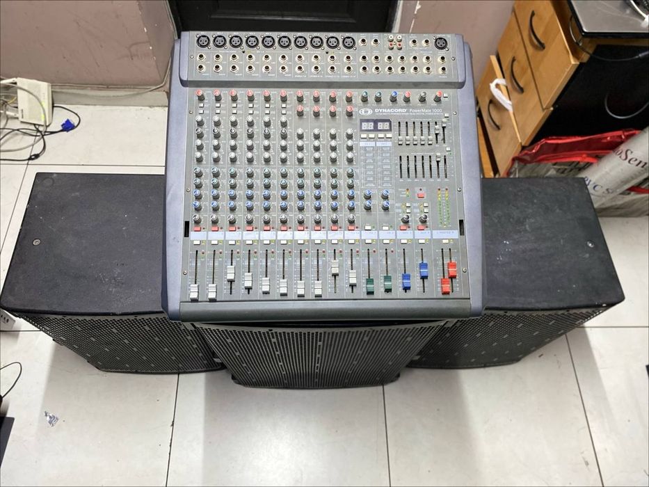 Срочно продается 2 колонки 1 Сабвуфер 1 микшер Dinacord