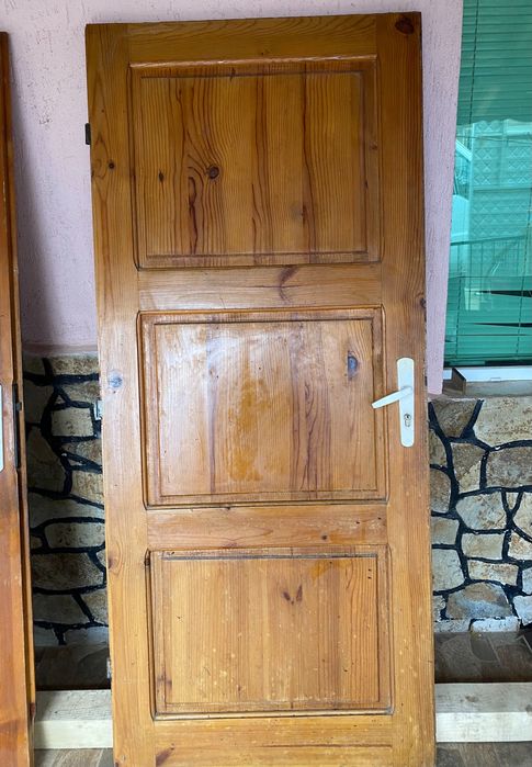 Интериорни врати от чам