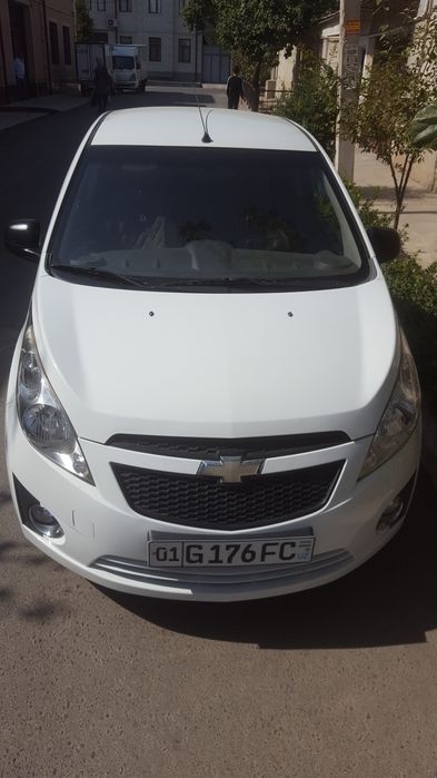 Chevrolet spark sotiladi