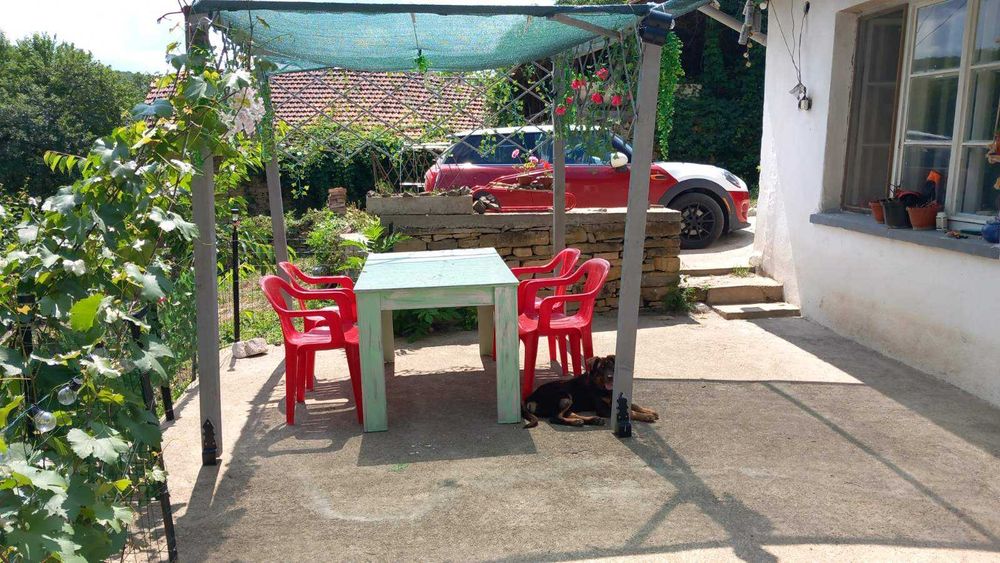 Реновирана къща във Велико Търновско село