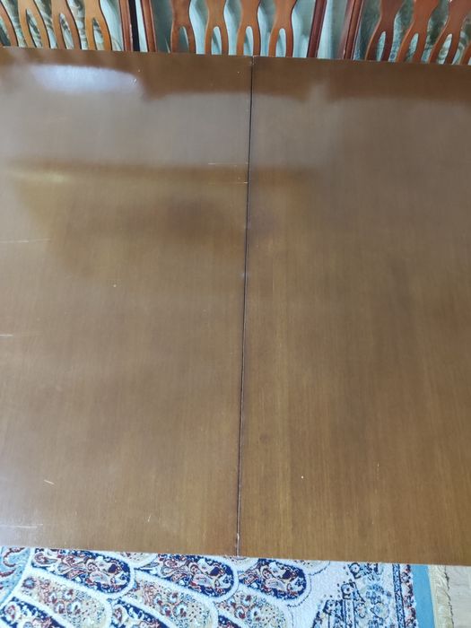 Продаю стол раскладывающийся