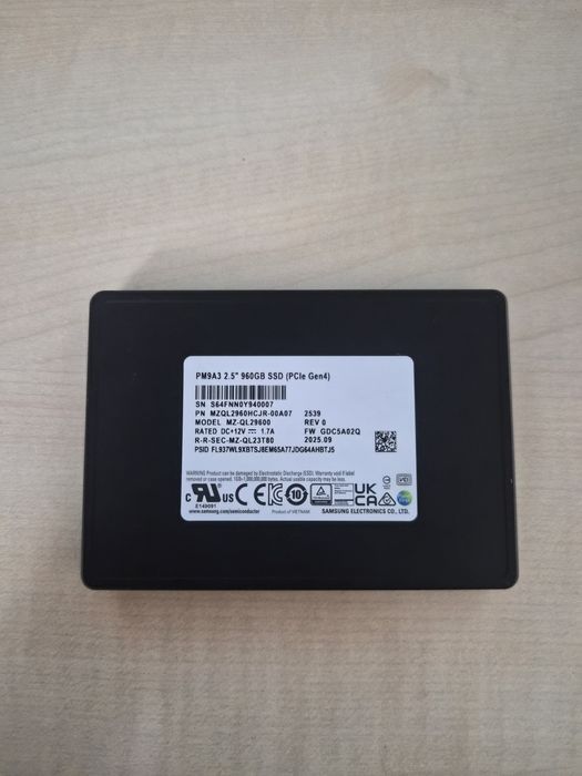 SAMSUNG Pm9a3 MZ-QL29600 - SSD - 960 Gb - Pci Express 4