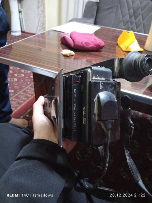 Видеокамера  б/у