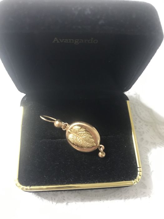 Продается одна серьга ссср времен