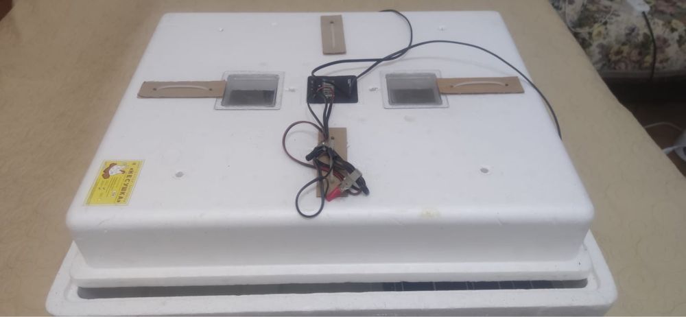 Продам инкубатор