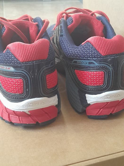 Adidas Brooks gts 16