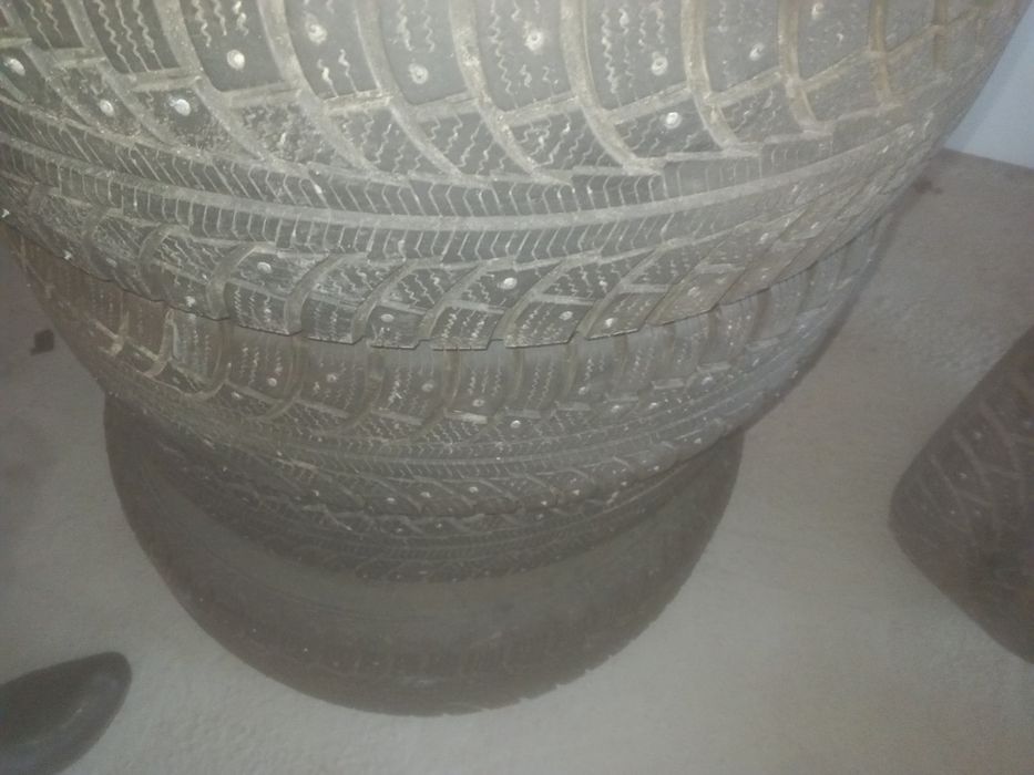 Продам Шины зимние