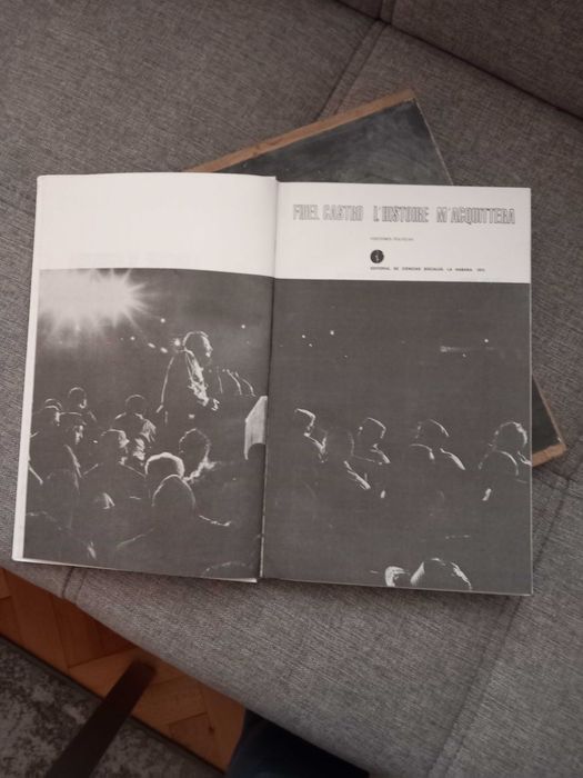 Фидел Кастро, книга от 1975 с автограф