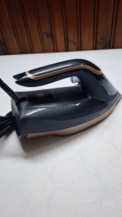 Парна ютия Philips Azur Series 8000 DST8050/20, 3000 W, 260 g пара