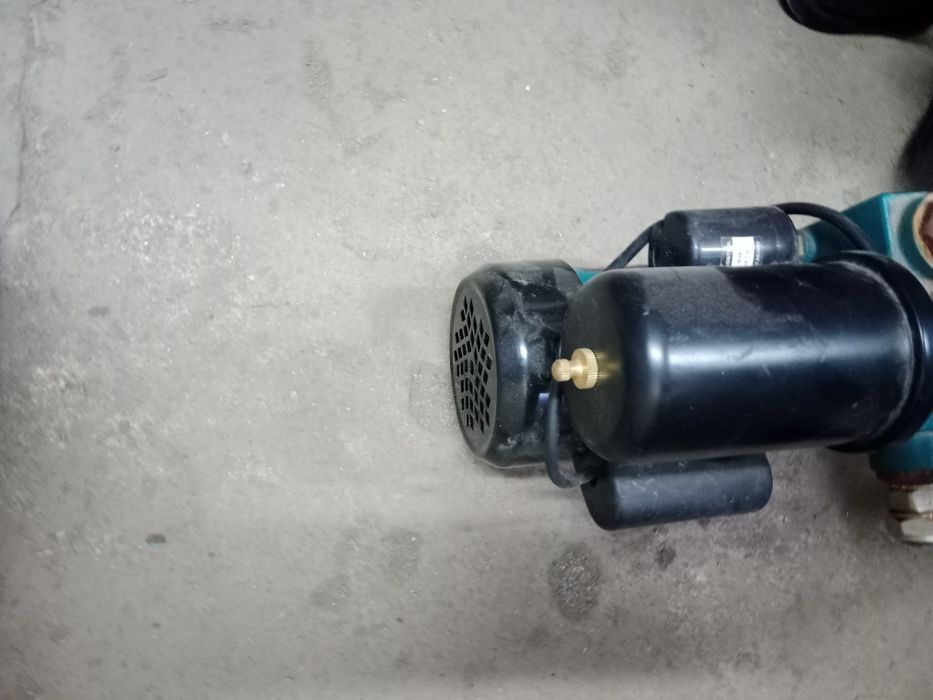 Продам соковыжималку и насос для воды