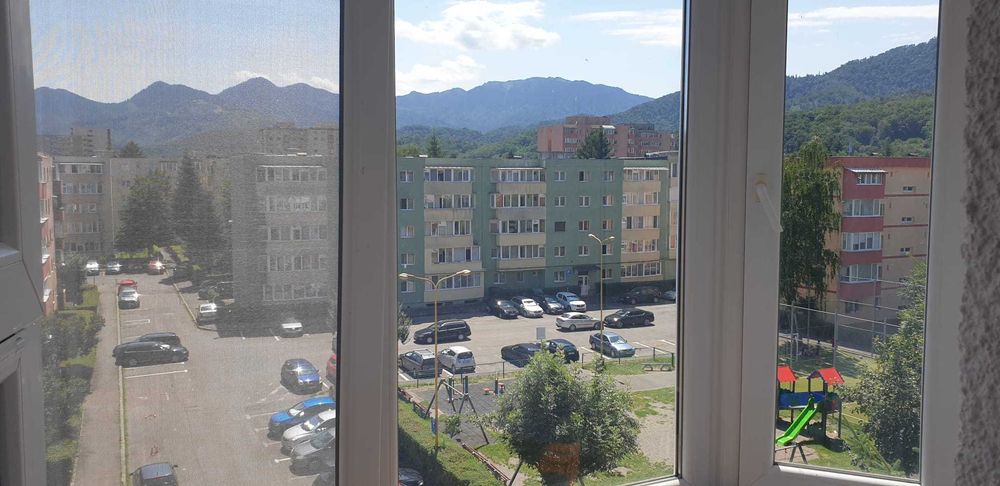 Vand apartament cu 3 camere zona Astra - Racadau