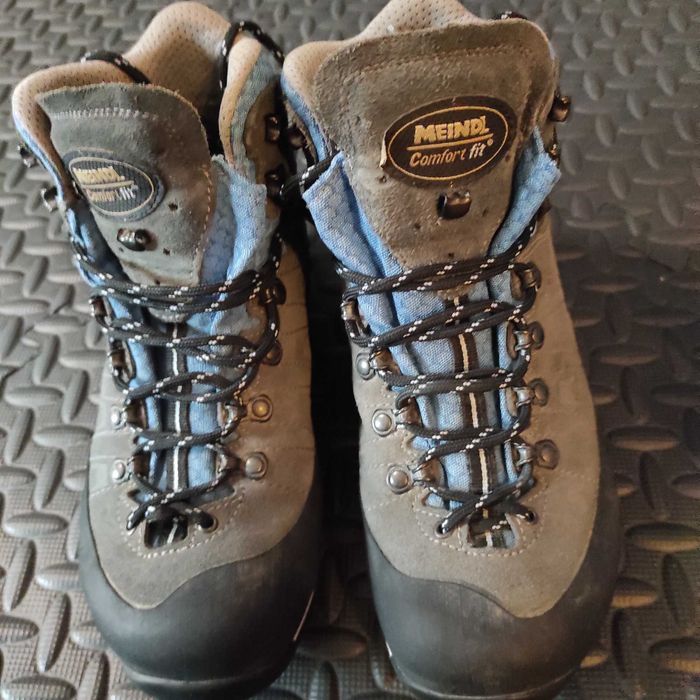 Туристически обувки за  Meindl