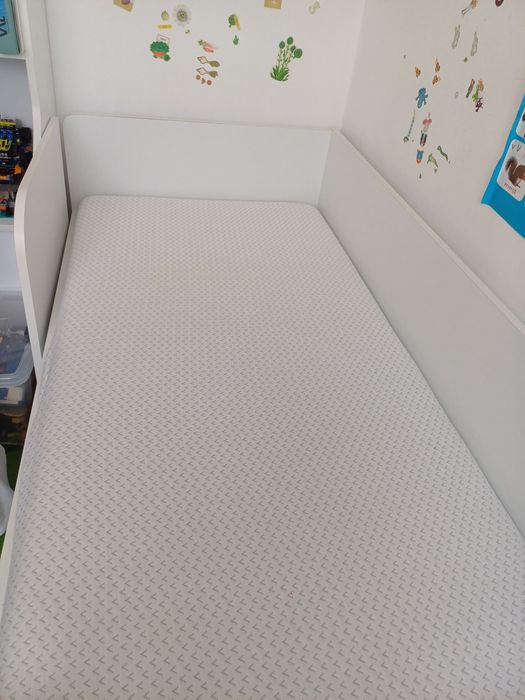 Vând obiecte de mobilier