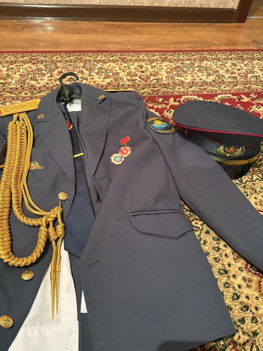 Парадная.  Форма