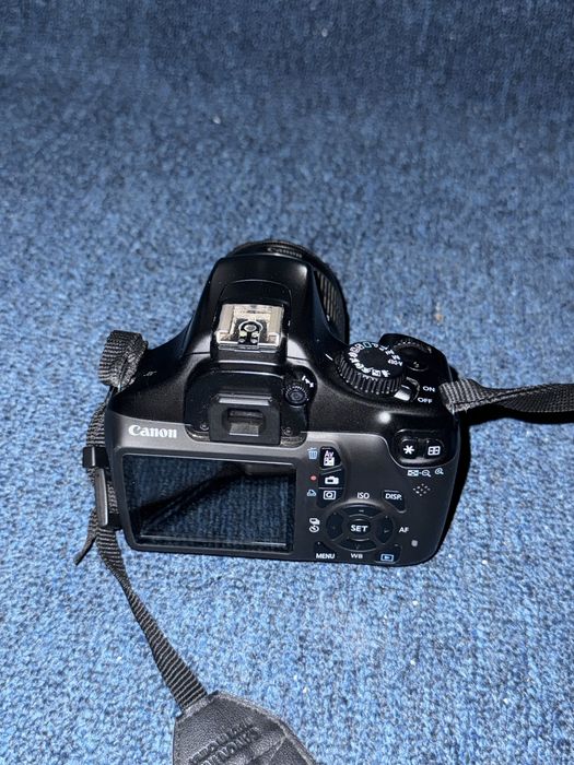 Продам фотоаппарат Canon eos 1100d