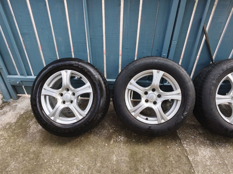 Set 4 Jante Aliaj 16" cu Anvelope Iarnă 215/65 R16 –  VW Tiguan