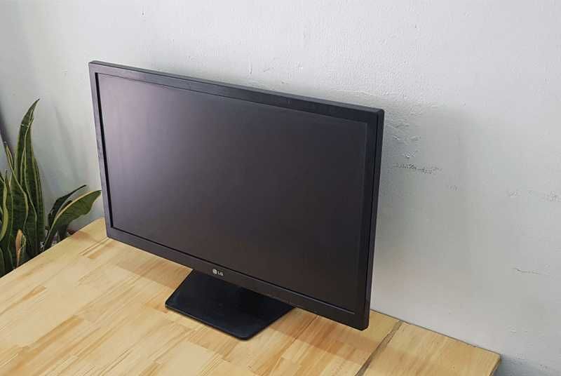27" LG Full HD IPS LED LCD Monitor EA33
