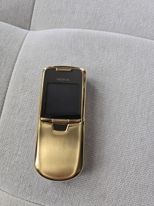 Телефон Нокиа 8800