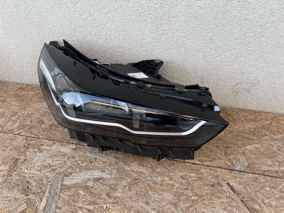 Far dreapta BMw Seria5 G60 G61 Full LED LASER Original Europa
