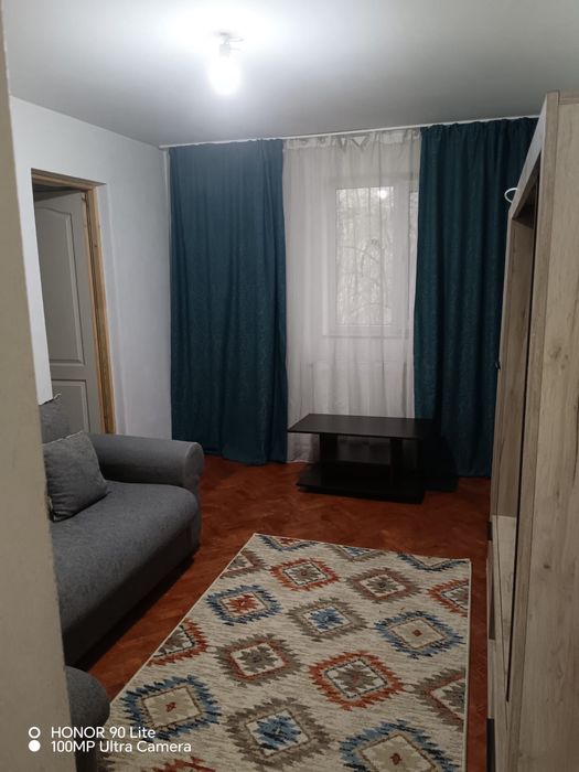 Inchiriez apartament