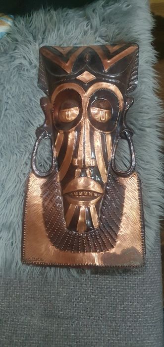 Медна африканска маска