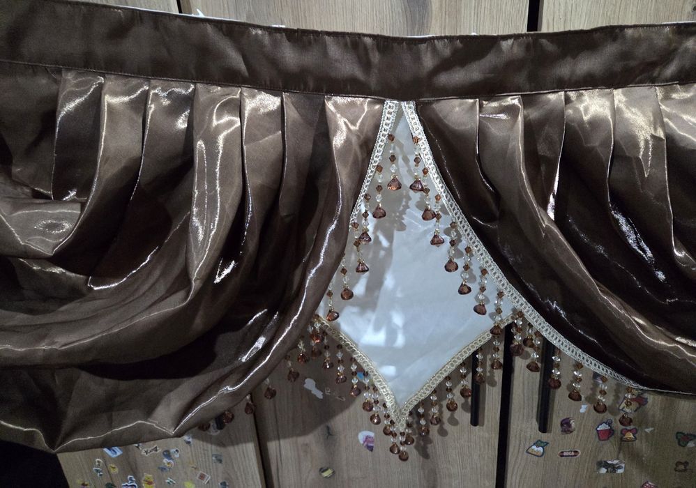 Перде драперия с камъни