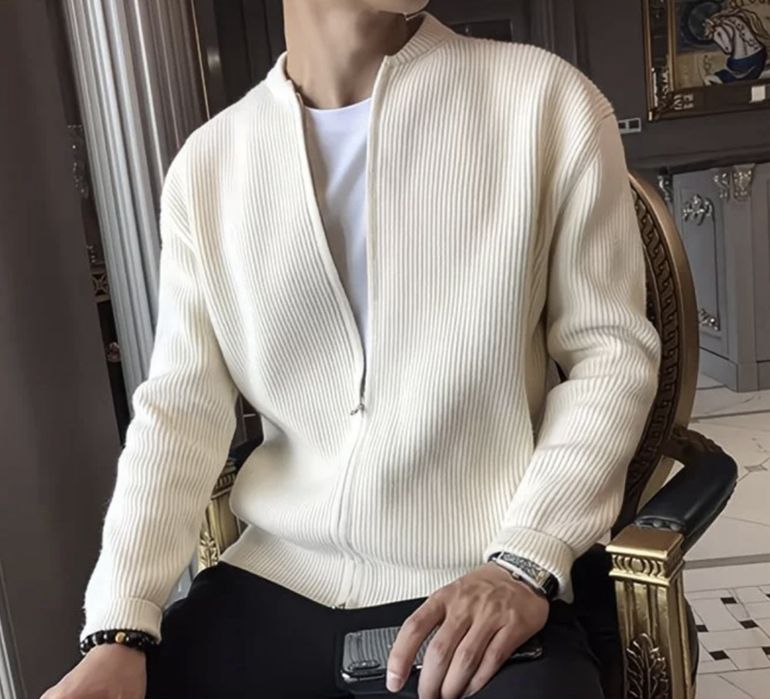 Кардиганы,барсетка.