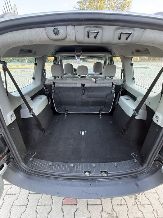Dacia Logan 7 locuri