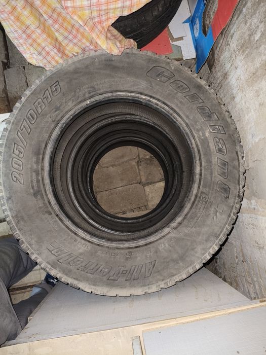 Продаю шины 205/70 R15