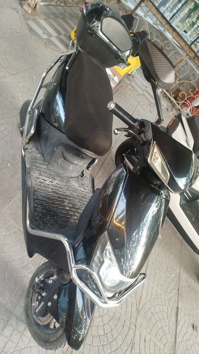 Skuter elektron moto