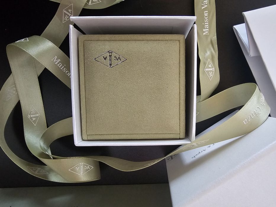 VAN CLEEF & ARPELS Sweet alhambra обици с малахит