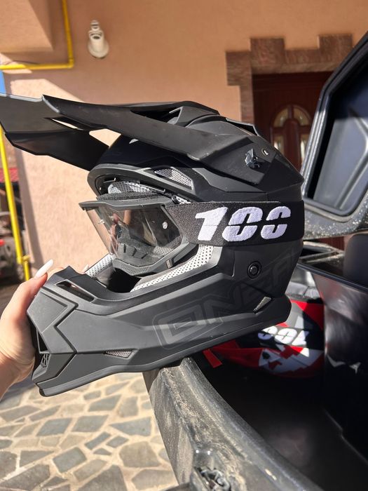 Casca moto enduro Oneal cu ochelari