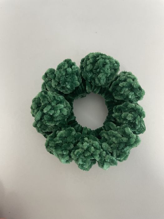 Ръчно изплетен ластик за коса “Скринчи”