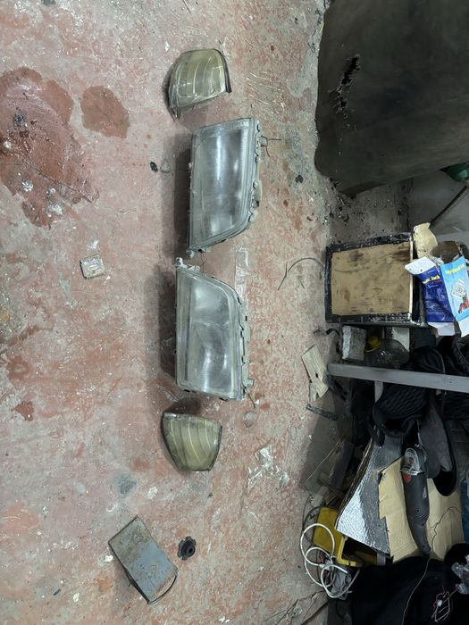 Продам фары мерседес с 180 202 кузов