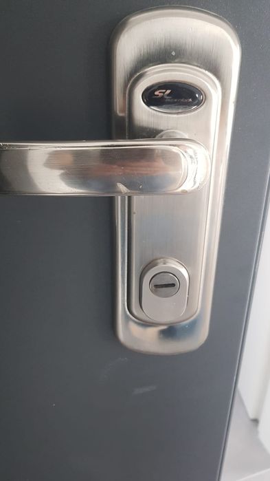 Deblocari și Reparatii usi în București și Ilfov