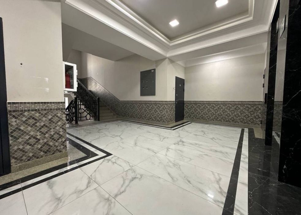 Продаётся квартира 3х комнатная коробка 114м² в ЖК в Яккасарайском р-н