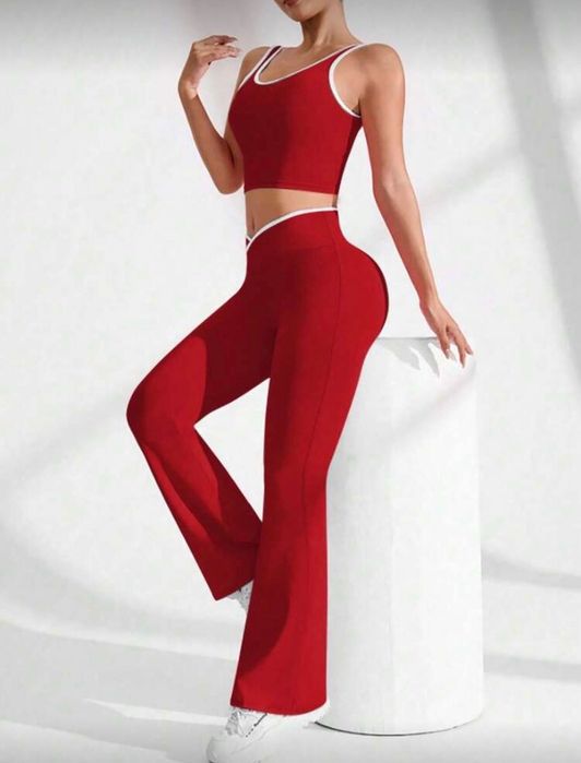 Дамски Спортен Фитнес Комплект Спортна Екипировка за Фитнес М