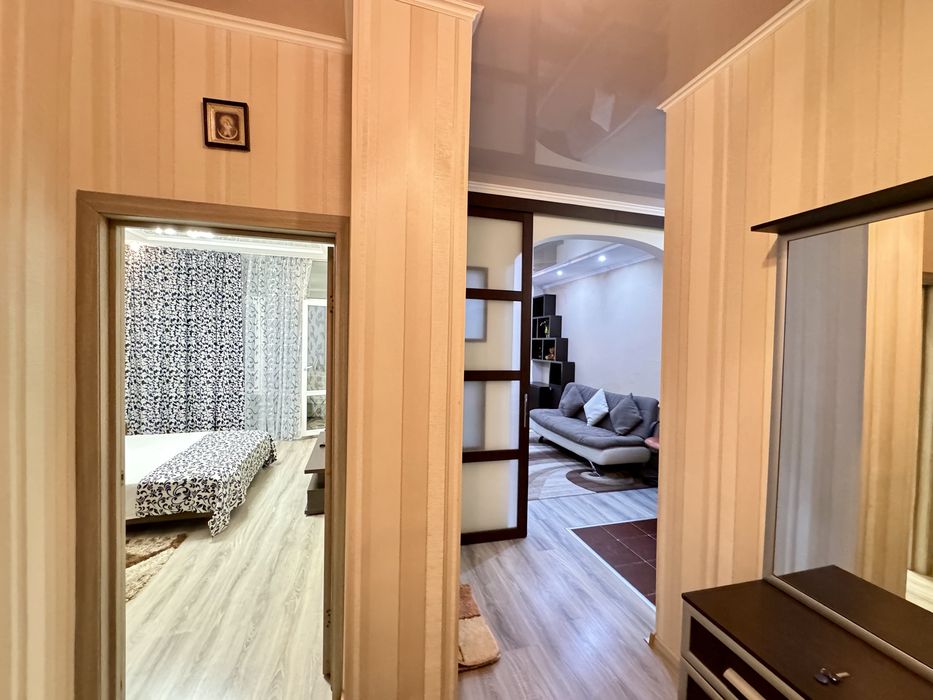 Площадь центр города сдается 2х ком квартира