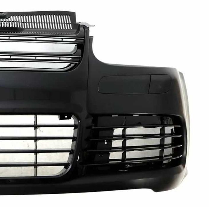 Предна броня за Golf 5 R32 с R32 решетки без халогени - черна или хром