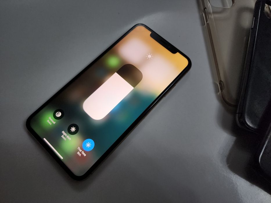 Iphone 11 LL/A Black 64Gb Face id True ton ishlidi bor Tinu